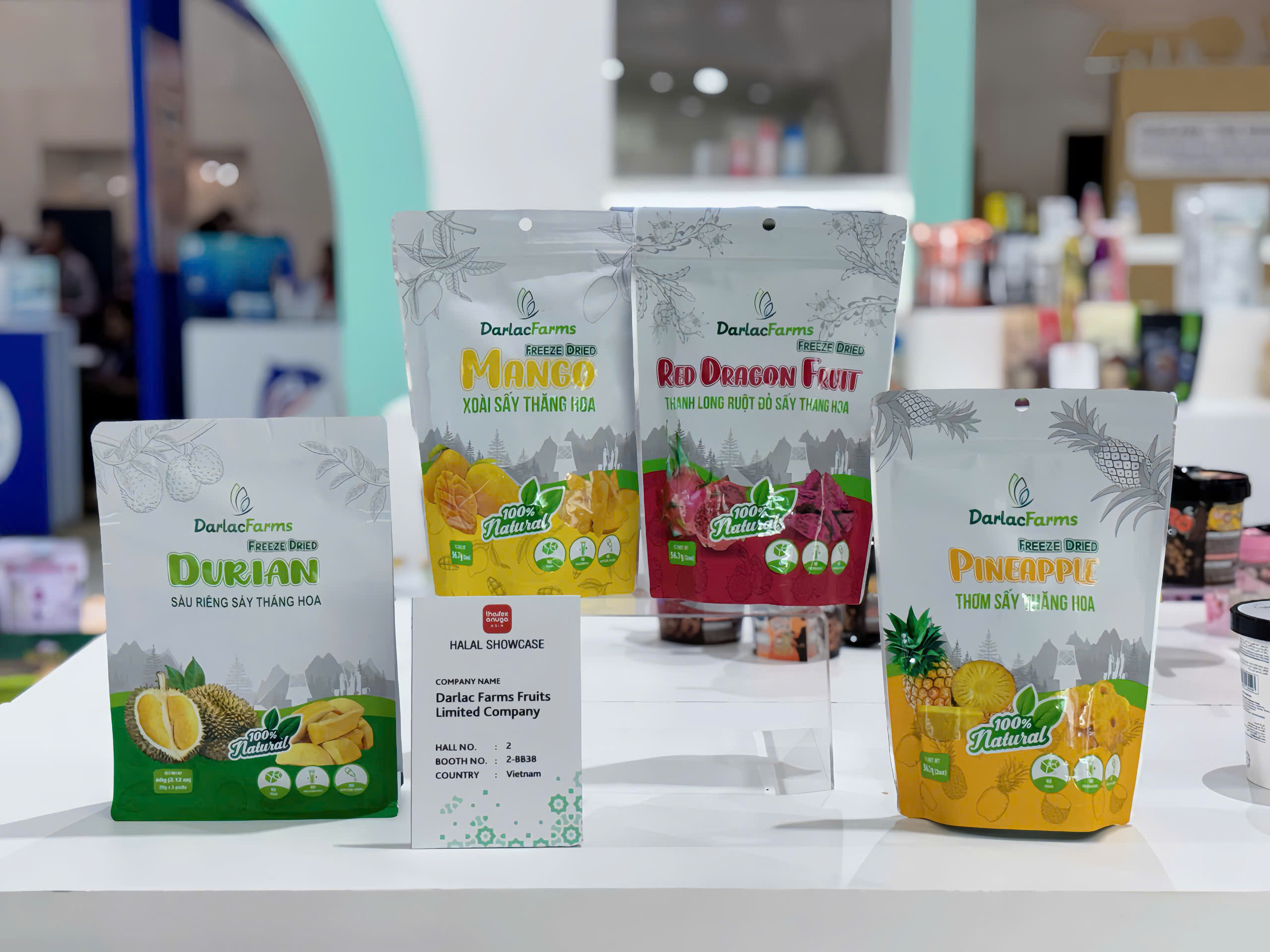 khu-trung-bay-cac-san-pham-halal-showcase